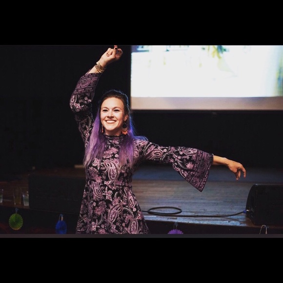 Meet your Posher, Lo - Picture 3 of 6